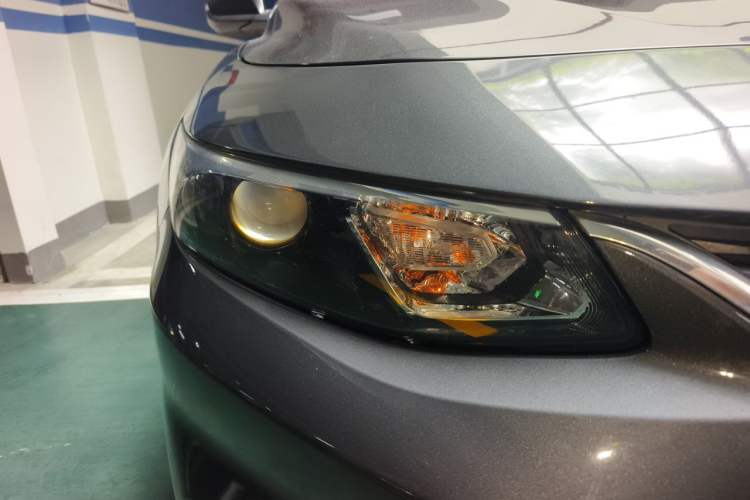 Used Chevrolet Malibu XL 2017 1.5T Automatic Ruichi Edition Right Front Headlight