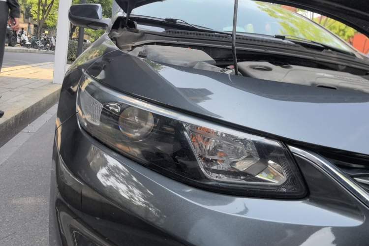 Used Chevrolet Malibu XL 2017 1.5T Automatic Ruichi Edition Right Front Headlight