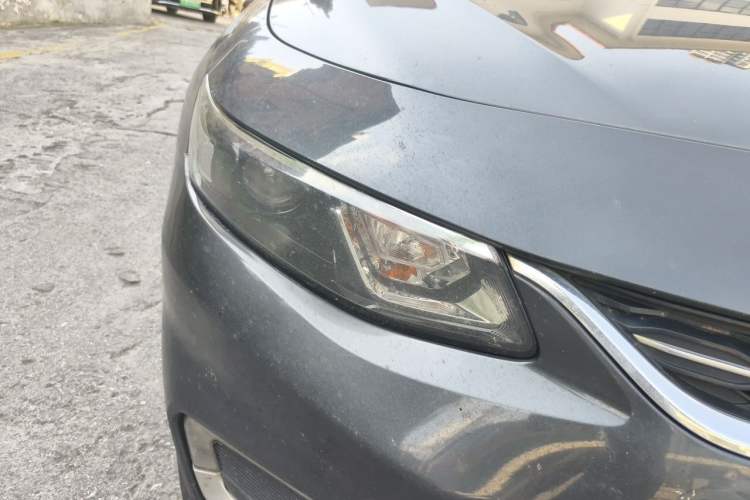 Used Chevrolet Malibu XL 2017 1.5T Automatic Ruichi Edition Right Front Headlight