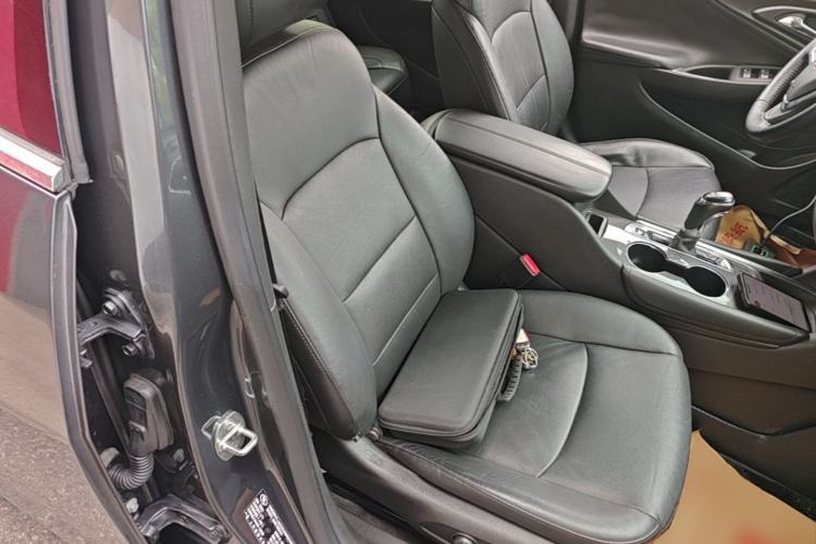 Used Chevrolet Malibu XL 2017 1.5T Automatic Ruichi Edition Right Front Seat