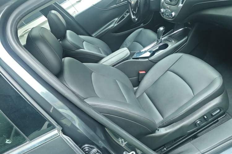 Used Chevrolet Malibu XL 2017 1.5T Automatic Ruichi Edition Right Front Seat