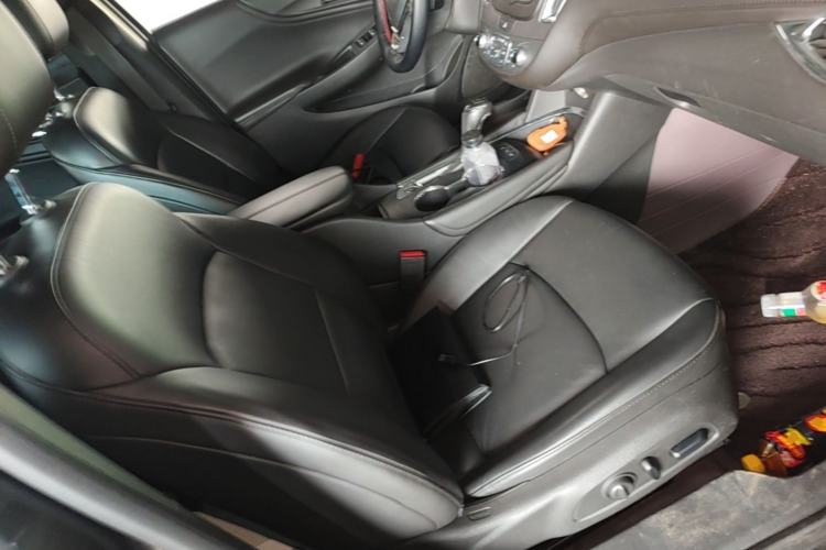 Used Chevrolet Malibu XL 2017 1.5T Automatic Ruichi Edition Right Front Seat