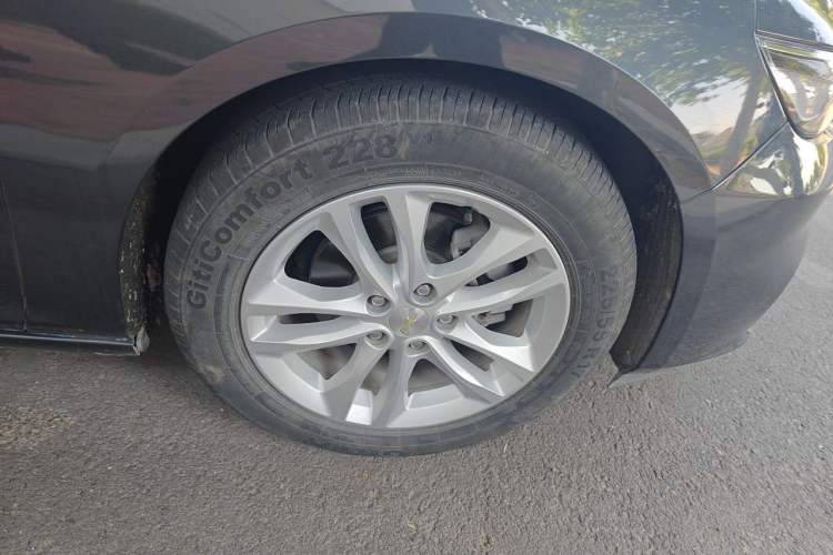 Used Chevrolet Malibu XL 2017 1.5T Automatic Ruichi Edition Right Front Wheel Hub