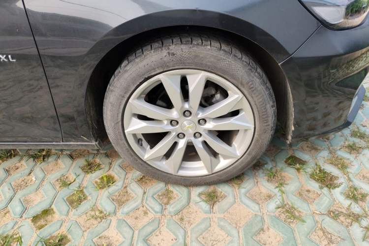 Used Chevrolet Malibu XL 2017 1.5T Dual-Clutch Ruimao Edition Right Front Wheel Hub