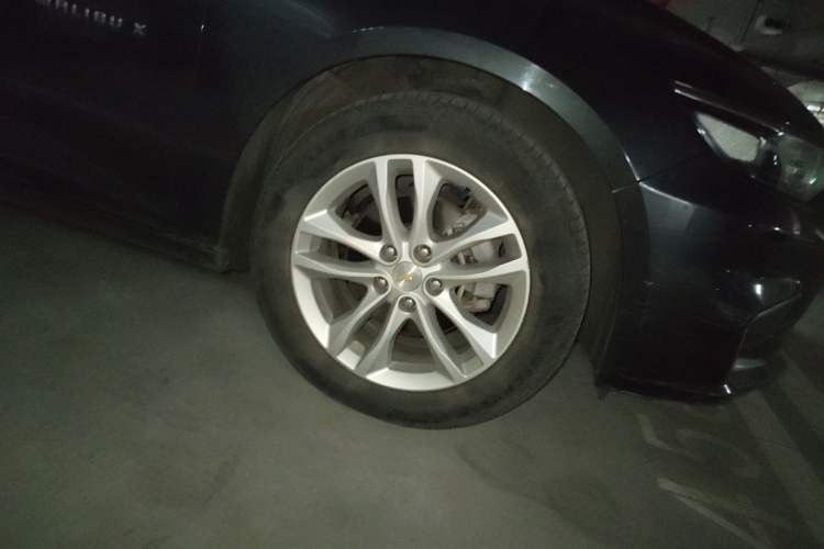 Used Chevrolet Malibu XL 2017 1.5T Automatic Ruichi Edition Right Front Wheel Hub
