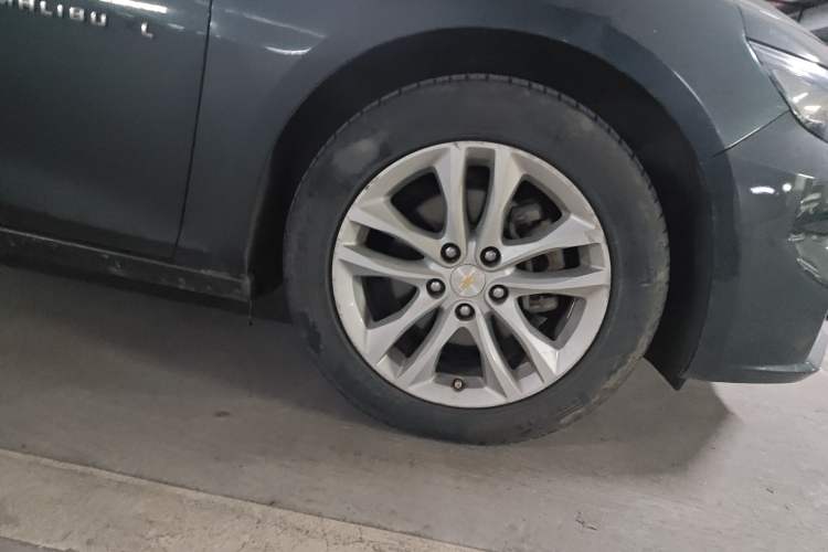 Used Chevrolet Malibu XL 2017 1.5T Automatic Ruichi Edition Right Front Wheel Hub
