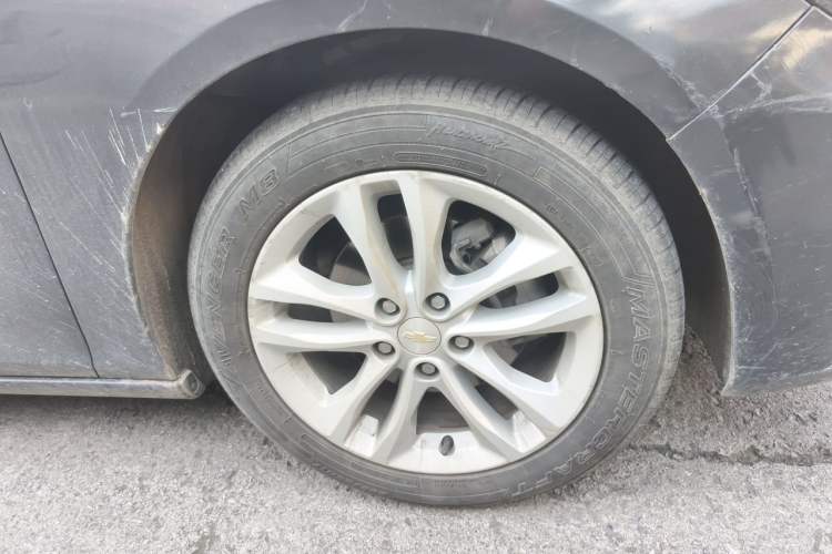 Used Chevrolet Malibu XL 2017 1.5T Automatic Ruichi Edition Right Front Wheel Hub
