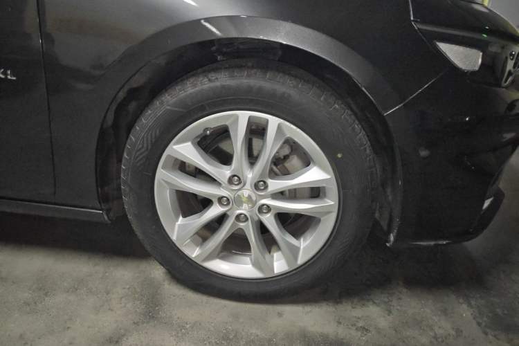 Used Chevrolet Malibu XL 2017 1.5T Automatic Ruichi Edition Right Front Wheel Hub