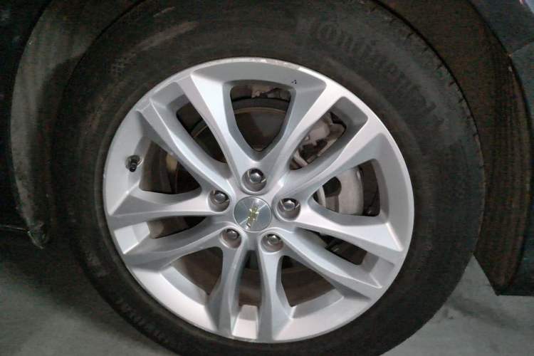Used Chevrolet Malibu XL 2017 1.5T Automatic Ruichi Edition Right Front Wheel Hub