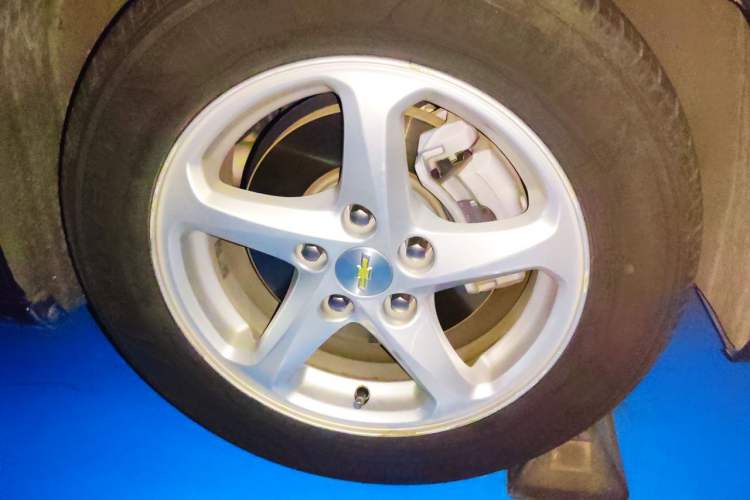 Used Chevrolet Malibu XL 2017 1.5T Automatic Enjoyment Edition Right Front Wheel Hub