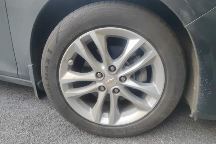 Used Chevrolet Malibu XL 2017 1.5T Automatic Ruichi Edition Right Front Wheel Hub