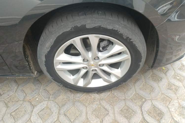 Used Chevrolet Malibu XL 2017 1.5T Automatic Ruichi Edition Right Front Wheel Hub