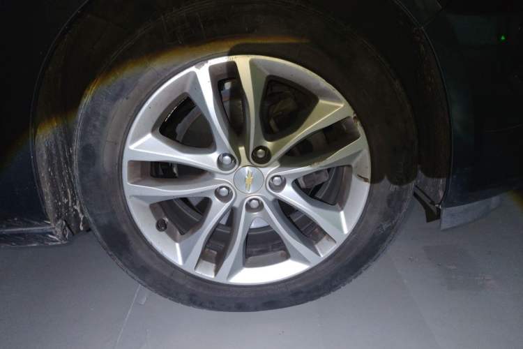 Used Chevrolet Malibu XL 2017 1.5T Automatic Ruichi Edition Right Front Wheel Hub