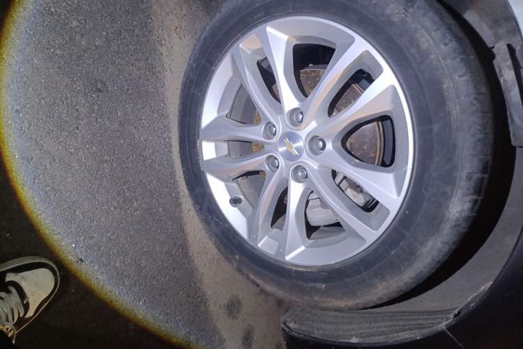 Used Chevrolet Malibu XL 2017 1.5T Automatic Ruichi Edition Right Front Wheel Hub
