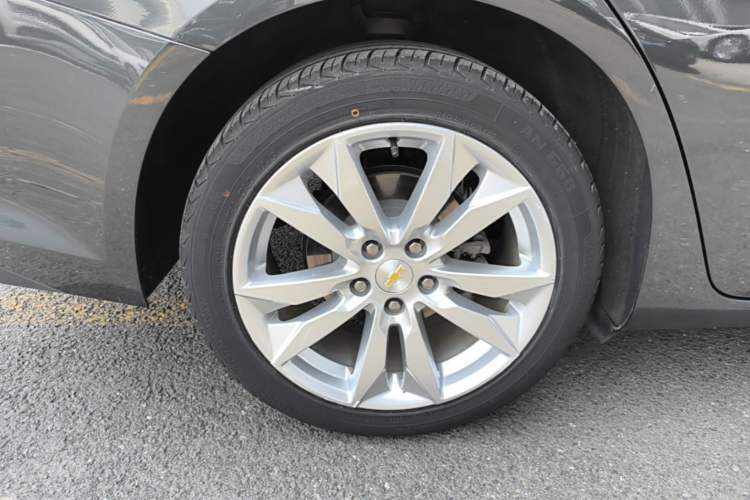 Used Chevrolet Malibu XL 2017 1.5T Dual-Clutch Ruimao Edition Right Rear Wheel Hub