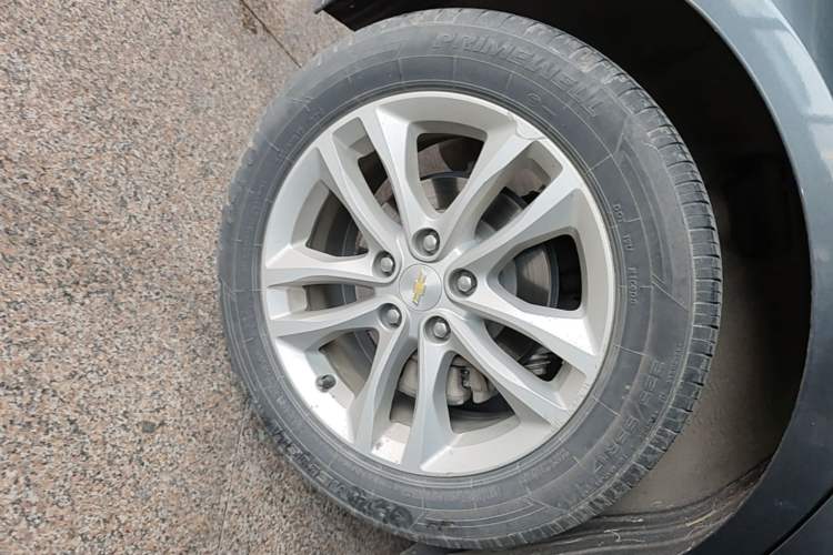 Used Chevrolet Malibu XL 2017 1.5T Automatic Ruichi Edition Right Rear Wheel Hub
