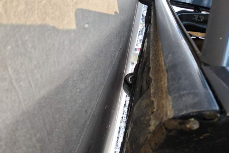 Used Chevrolet Malibu XL 2017 1.5T Automatic Ruichi Edition Right Side Sill