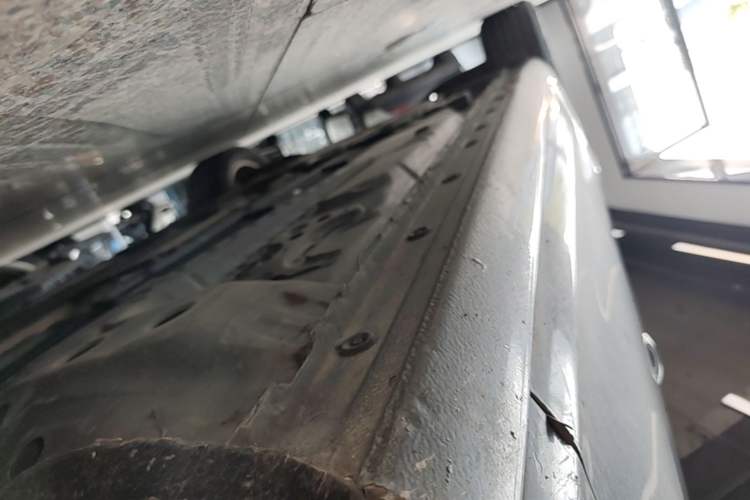 Used Chevrolet Malibu XL 2017 1.5T Automatic Ruichi Edition Right Side Sill