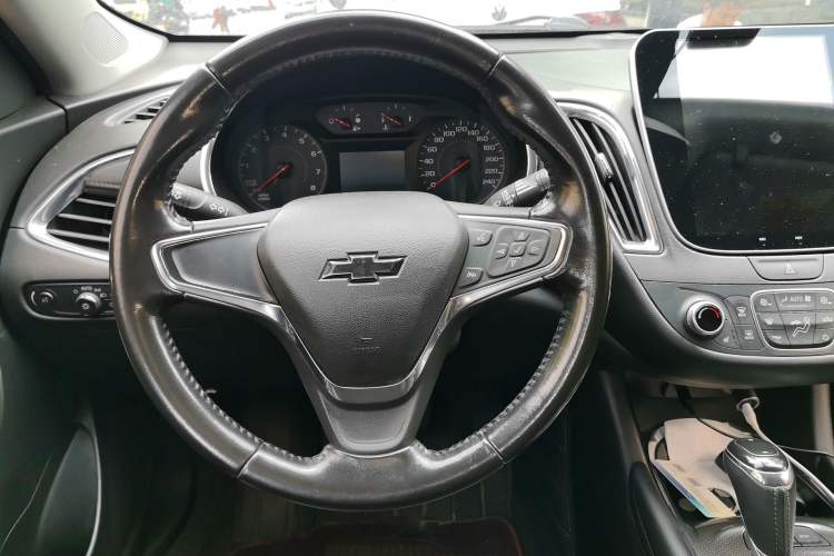 Used Chevrolet Malibu XL 2017 1.5T Automatic Ruichi Edition Steering Wheel