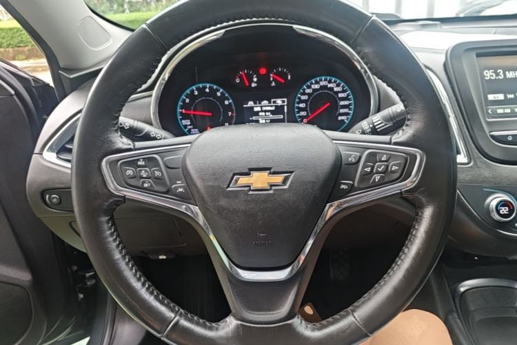 Used Chevrolet Malibu XL 2017 1.5T Automatic Ruichi Edition Steering Wheel