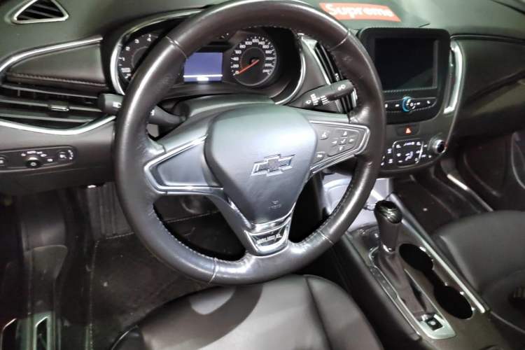 Used Chevrolet Malibu XL 2017 1.5T Automatic Ruichi Edition Steering Wheel