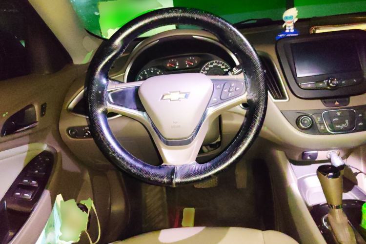 Used Chevrolet Malibu XL 2017 1.5T Automatic Enjoyment Edition Steering Wheel