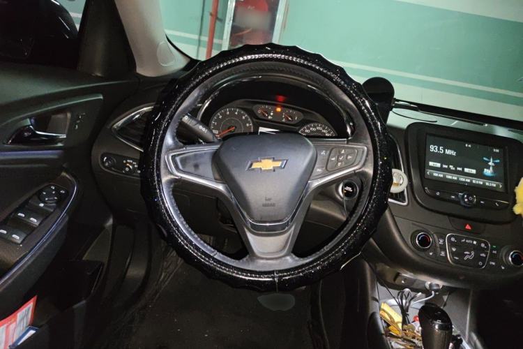 Used Chevrolet Malibu XL 2017 1.5T Automatic Ruichi Edition Steering Wheel