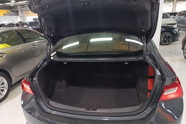 Used Chevrolet Malibu XL 2017 1.5T Automatic Ruichi Edition Trunk