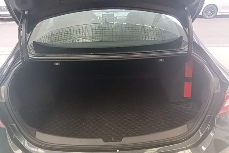 Used Chevrolet Malibu XL 2017 1.5T Automatic Ruichi Edition Trunk