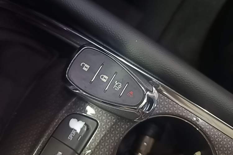 Used Chevrolet Malibu XL 2017 1.5T Automatic Ruichi Edition Vehicle Key