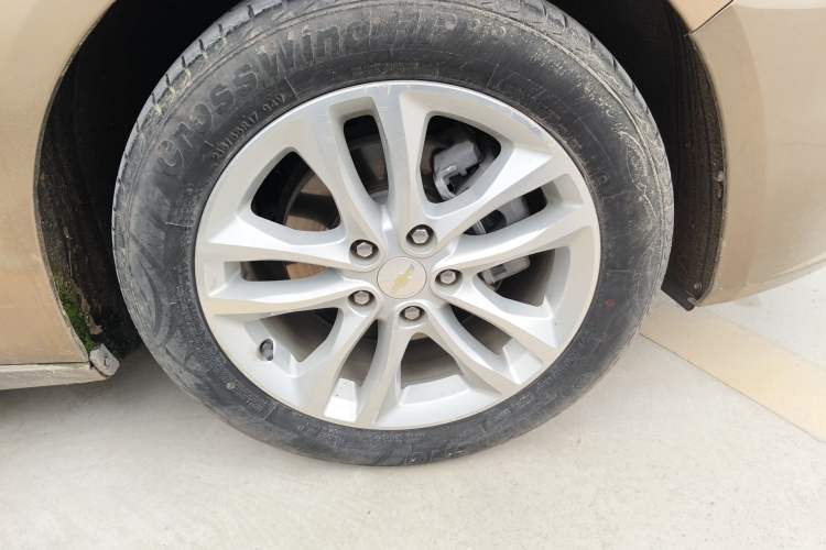 Used Chevrolet Malibu XL 2017 1.8L Full-Hybrid Ruishang Edition Right Front Wheel Hub