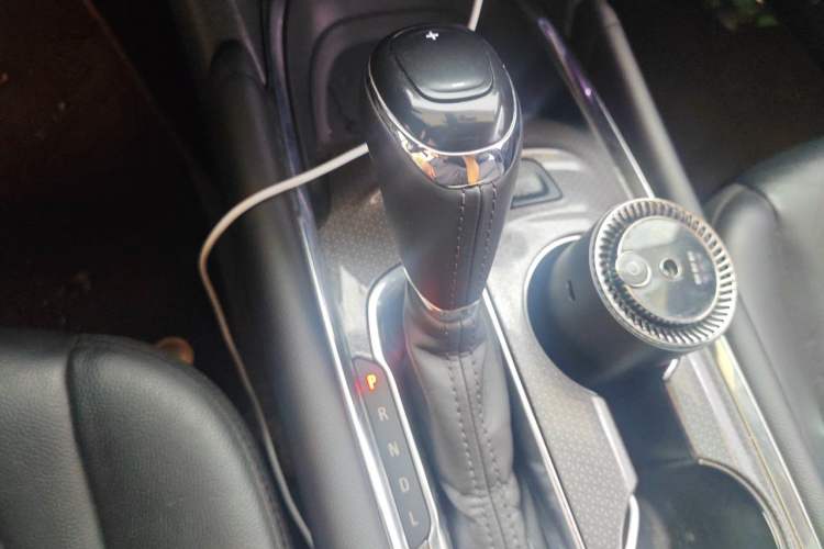 Used Chevrolet Malibu XL 2017 1.5T Automatic Ruichi Edition Gear Lever