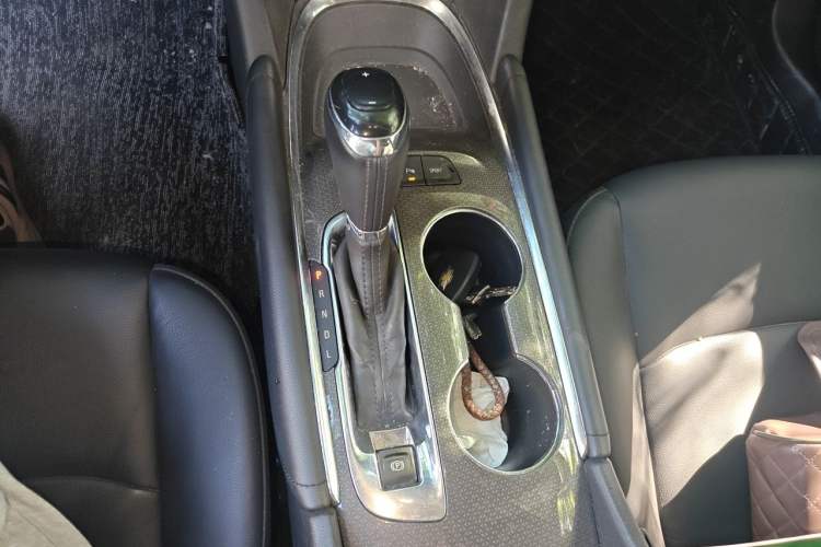 Used Chevrolet Malibu XL 2017 1.5T Automatic Ruichi Edition Gear Lever