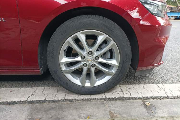 Used Chevrolet Malibu XL 2017 1.5T Automatic Ruichi Edition Right Front Wheel Hub