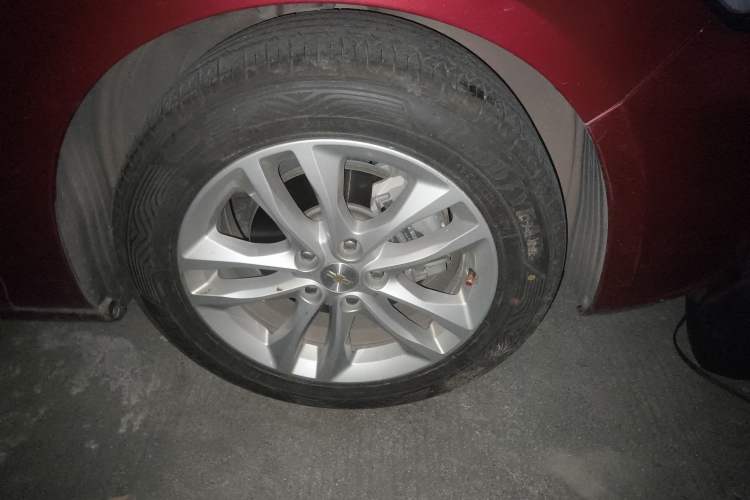 Used Chevrolet Malibu XL 2017 1.5T Automatic Ruichi Edition Right Front Wheel Hub