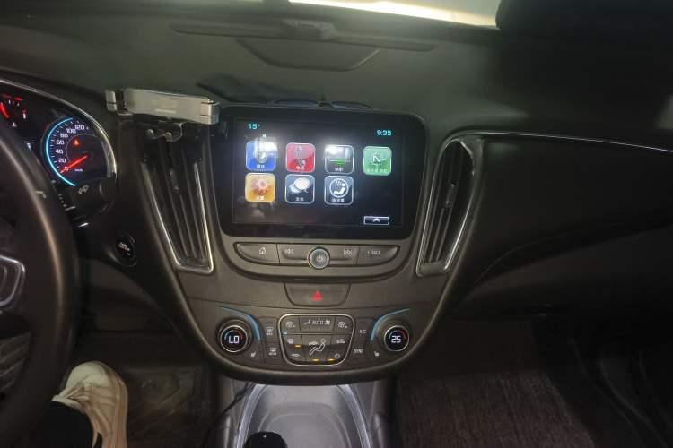 Used Chevrolet Malibu XL 2017 1.5T Dual-Clutch Ruimao Edition Audio And AC Panel