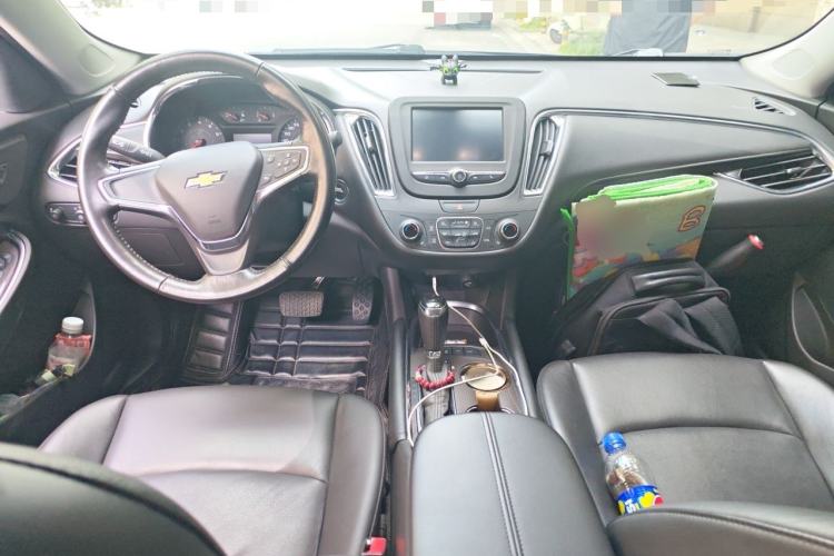 Used Chevrolet Malibu XL 2017 1.5T Automatic Ruichi Edition Center Console
