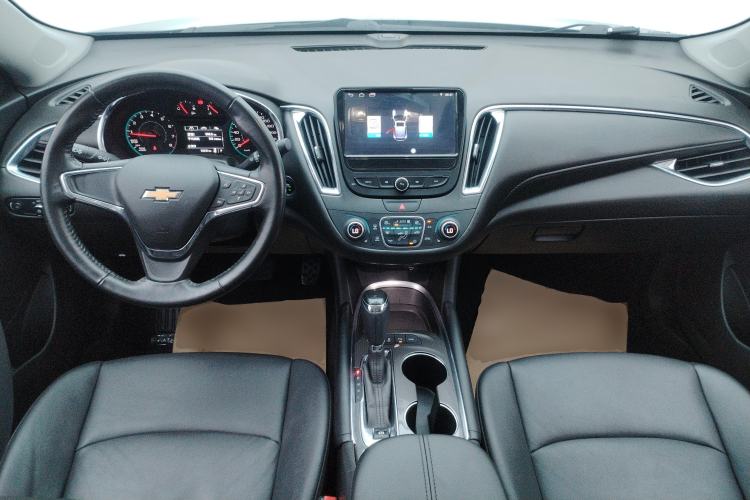 Used Chevrolet Malibu XL 2017 1.5T Automatic Ruichi Edition Center Console