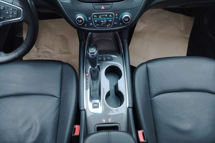 Used Chevrolet Malibu XL 2017 1.5T Automatic Ruichi Edition Gear Lever