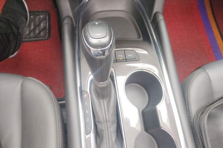 Used Chevrolet Malibu XL 2017 1.5T Automatic Ruichi Edition Gear Lever