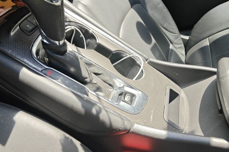 Used Chevrolet Malibu XL 2017 1.5T Automatic Ruichi Edition Gear Lever