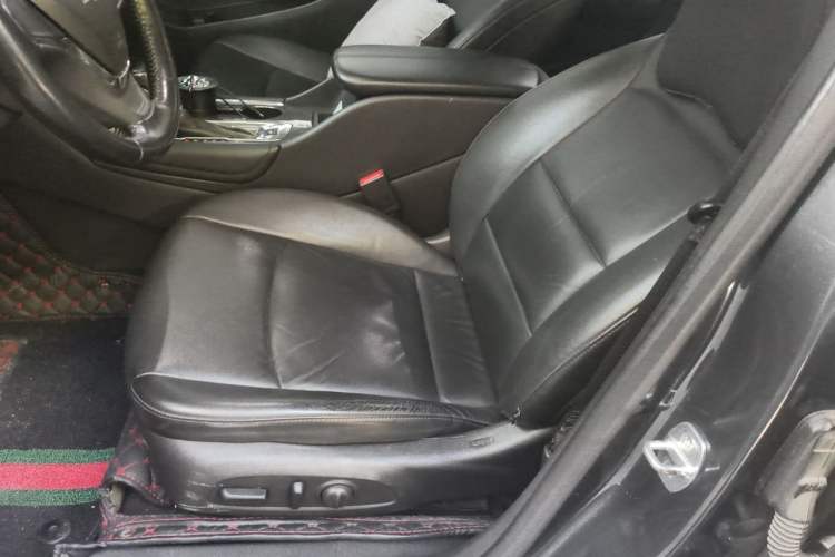 Used Chevrolet Malibu XL 2017 1.5T Automatic Ruichi Edition Left Front Seat