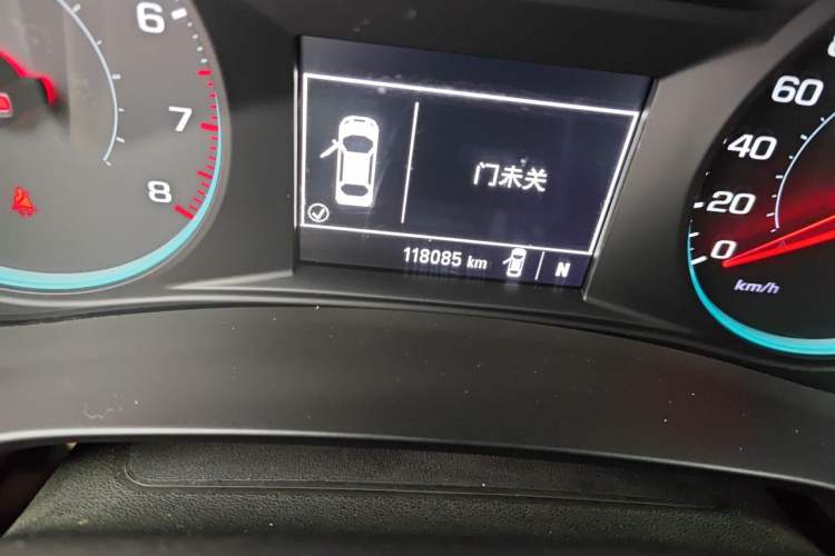 Used Chevrolet Malibu XL 2017 1.5T Automatic Ruichi Edition Odometer Close Up