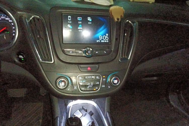 Used Chevrolet Malibu XL 2017 1.5T Automatic Ruichi Edition Audio And AC Panel