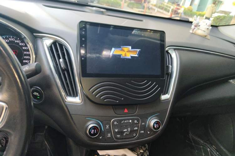 Used Chevrolet Malibu XL 2017 1.5T Automatic Ruichi Edition Audio And AC Panel