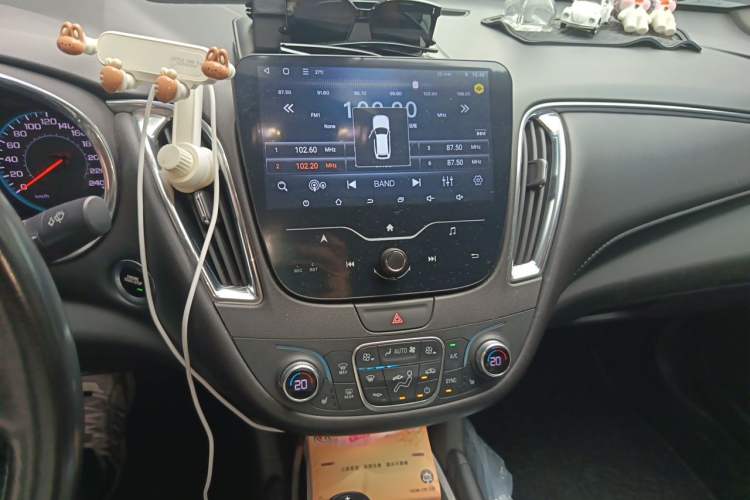 Used Chevrolet Malibu XL 2017 1.5T Automatic Ruichi Edition Audio And AC Panel