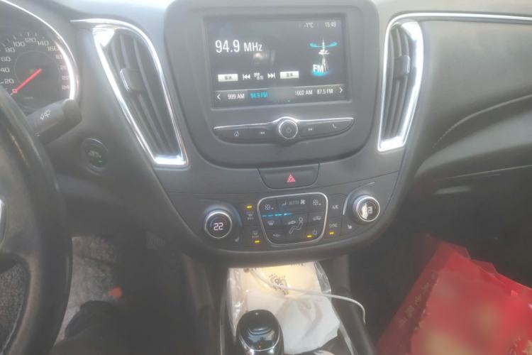 Used Chevrolet Malibu XL 2017 1.5T Automatic RuiShang Edition Audio And AC Panel