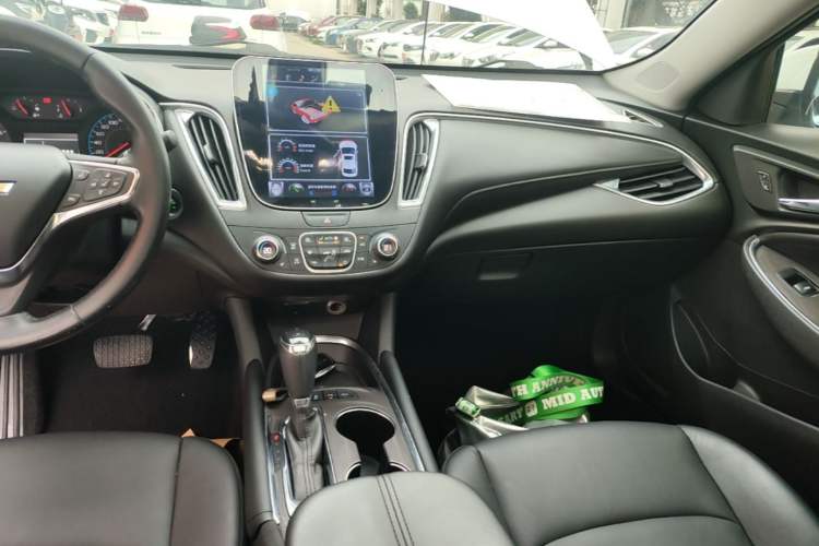Used Chevrolet Malibu XL 2017 1.5T Automatic Ruichi Edition Audio And AC Panel