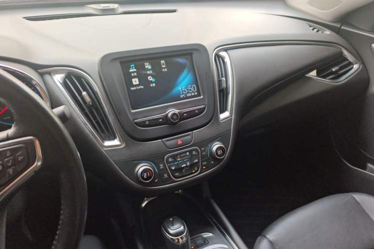 Used Chevrolet Malibu XL 2017 1.5T Automatic Ruichi Edition Audio And AC Panel