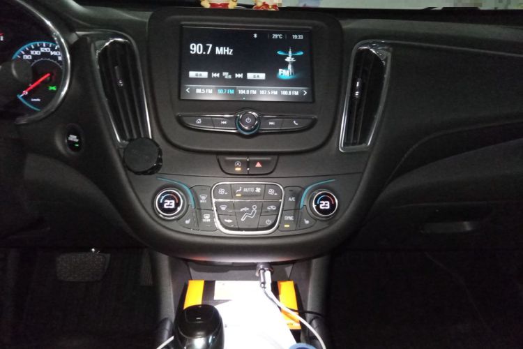 Used Chevrolet Malibu XL 2017 1.5T Automatic Ruichi Edition Audio And AC Panel